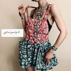 NWT Free People Palm Bay Printed Relaxed Romper Shortalls in Holiday Combo Sz M